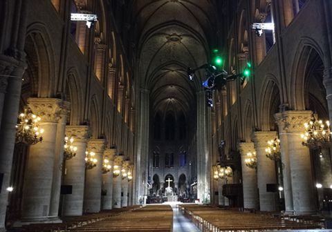 VR 360° à l'intérieur de la Cathédrale Notre Dame de Paris 